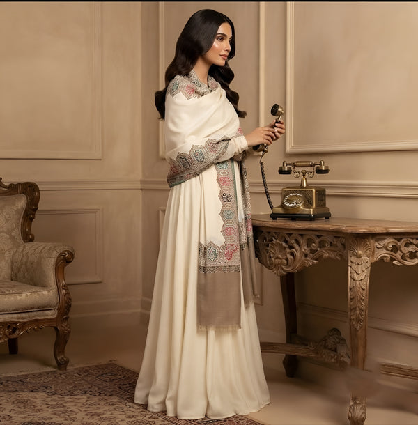 Naqsh-e-Kashmir Woven Kani Jacquard White Shawl with Solid Panel & Traditional Border
