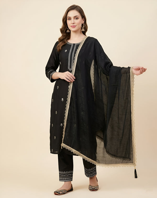 Fendi Women Dupatta – Black Tone with Lace Border & Latkan