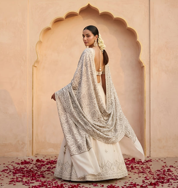 Naqsh-e-Kashmir Sozni Jaal Embroidered White Shawl | Traditional Kashmiri Wool Blend