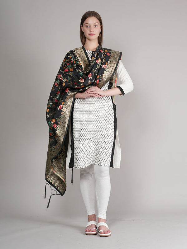 Black Paithani Silk Dupatta with Multicolour Floral Zari Weave (Size: 2.5x1 m Approx)
